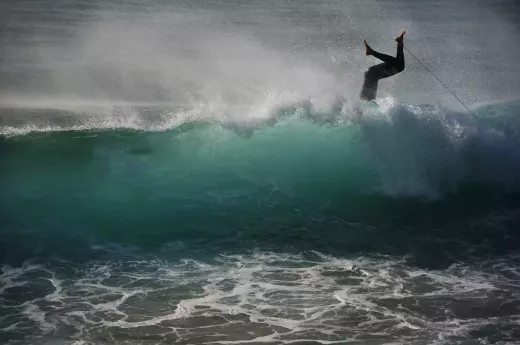 Surfing Techniques - Keeping a Low Center of Gravity